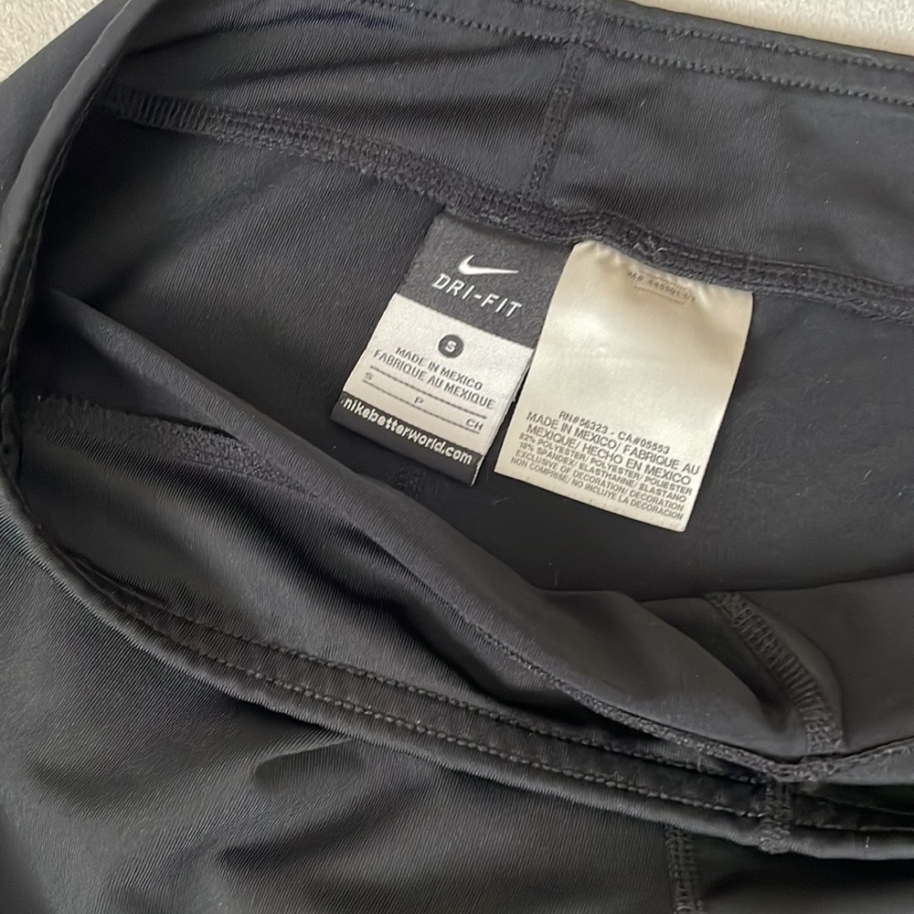 Nike Performance Dri-Fit Shorts, Size Small - Picture 5 of 7
